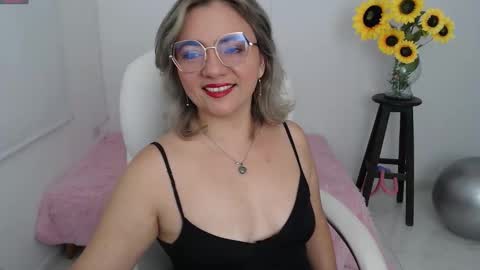 REBECA online show from 09/23/25, 12:30