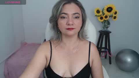 REBECA online show from 10/06/25, 01:08
