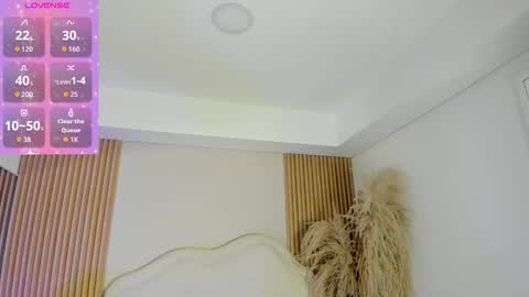 rebeca_taylor_ online show from 03/15/26, 12:22