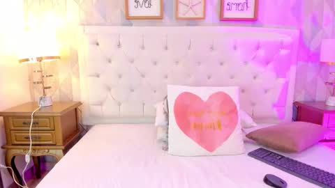 Rebeca Whatsson online show from 01/14/26, 11:27