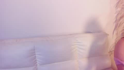 Rebeca Williams online show from 02/01/25, 02:37