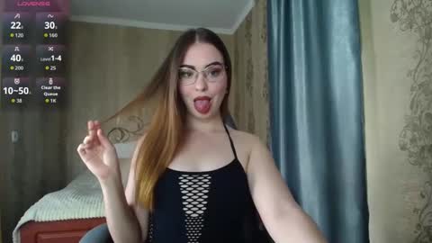 Snapshot of rebecca_ccaa chatting on 05/15/26, 10:11 Rebecca online show from 05/15/26, 10:11