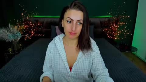 rebecca_diamonds online show from 02/12/25, 01:37