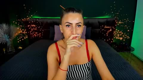 rebecca_diamonds online show from 09/22/25, 05:31