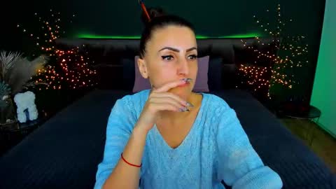 rebecca_diamonds online show from 11/20/25, 06:57