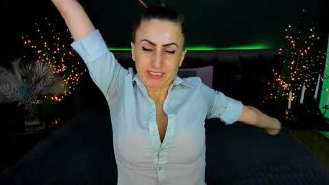 rebecca_diamonds online show from 01/19/26, 06:39