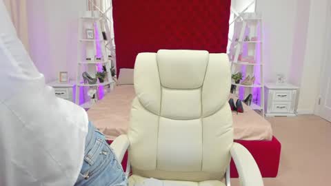 rebecca_diamonds online show from 04/01/26, 05:52