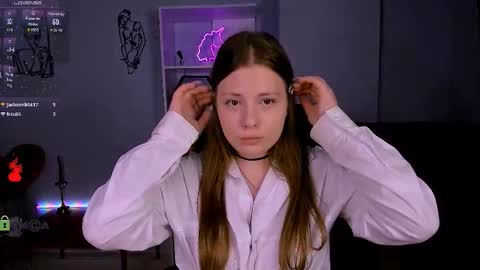 rebecca_smile_ online show from 11/28/25, 02:53