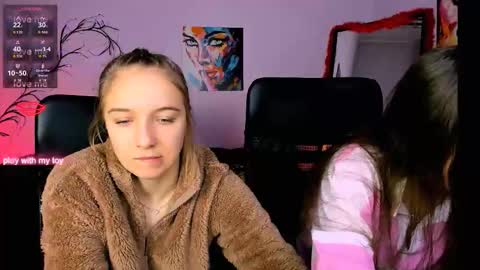 rebecca_smile_ online show from 12/14/25, 10:09