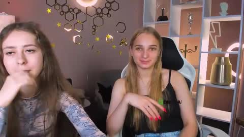 rebecca_smile_ online show from 06/05/26, 06:52