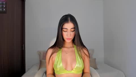 Snapshot of rebeccabaxter chatting on 02/21/25, 02:59 Rebecca online show from 02/21/25, 02:59