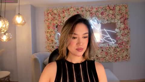 Rebe online show from 11/09/25, 05:22