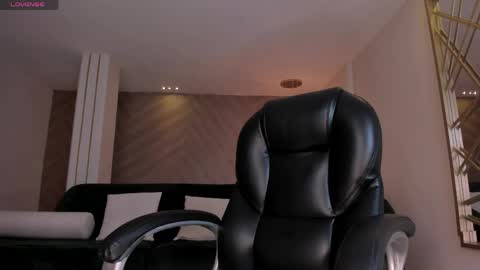 Snapshot of rebeccahudson_ chatting on 04/30/26, 08:57 Rebe online show from 04/30/26, 08:57