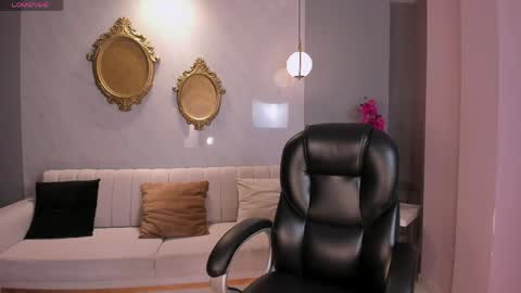 Snapshot of rebeccahudson_ chatting on 05/05/26, 08:06 Rebe online show from 05/05/26, 08:06