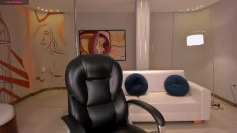 Snapshot of rebeccahudson_ chatting on 05/14/26, 08:59 Rebe online show from 05/14/26, 08:59