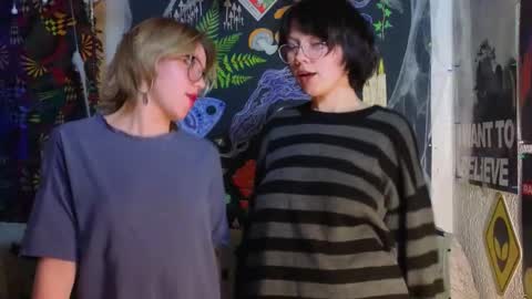 Lara online show from 12/20/25, 11:01