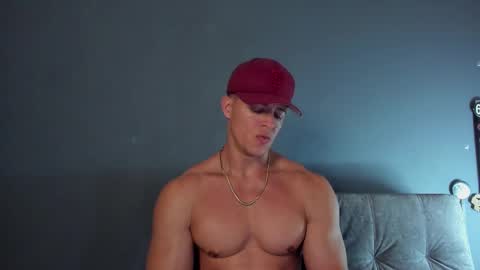 twitter REECET26 instagram RECCETAYLOR online show from 09/17/25, 12:23