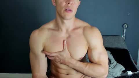 twitter REECET26 instagram RECCETAYLOR online show from 11/01/25, 03:52