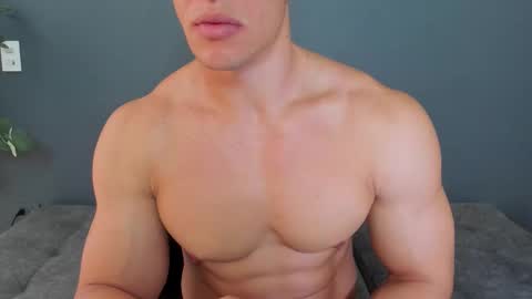 twitter REECET26 instagram RECCETAYLOR online show from 12/21/25, 03:19