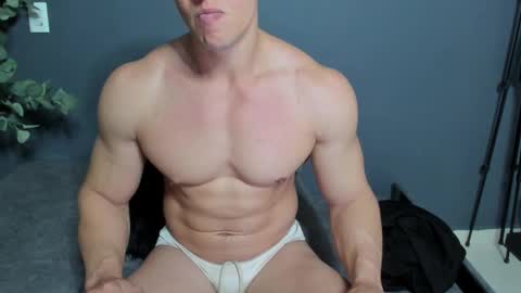 twitter REECET26 instagram RECCETAYLOR online show from 02/04/26, 01:55