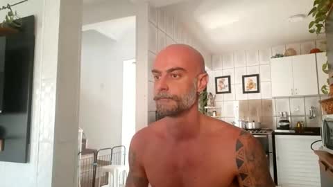 Snapshot of recoromanello chatting on 05/25/26, 01:06 Reco Romanello online show from 05/25/26, 01:06