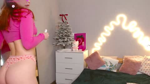 Snapshot of red__candy chatting on 01/25/25, 04:24 red__candy online show from 01/25/25, 04:24