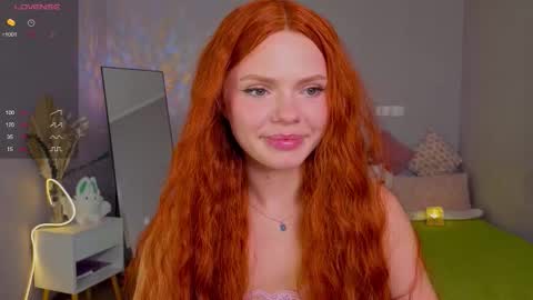 Snapshot of red__candy chatting on 09/15/25, 01:22 red__candy online show from 09/15/25, 01:22