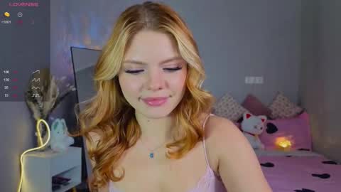 Snapshot of red__candy chatting on 09/23/25, 10:40 red__candy online show from 09/23/25, 10:40