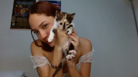 Lorena online show from 09/22/25, 10:56