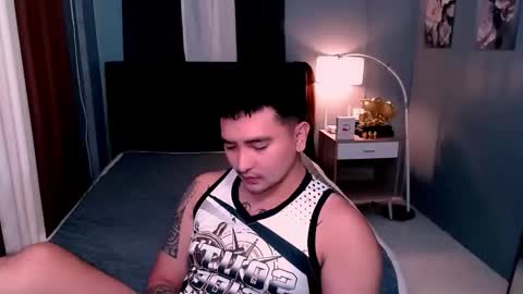 Snapshot of red_cocky chatting on 04/04/26, 07:22 Axel online show from 04/04/26, 07:22