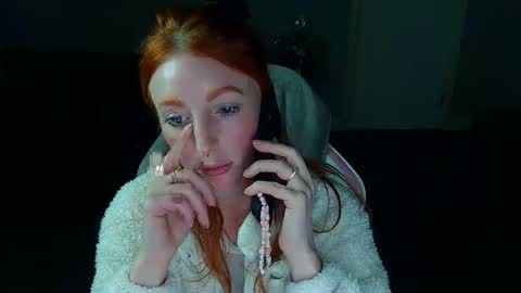 Snapshot of red_firesquirt chatting on 02/11/25, 03:08 Red - online show from 02/11/25, 03:08