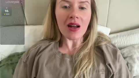 Rosie online show from 03/11/25, 01:56