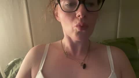 Rosie online show from 09/19/25, 04:25