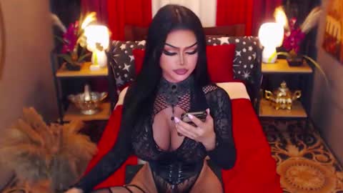 Snapshot of red_ivyy chatting on 10/14/25, 03:51 AsianRedivy online show from 10/14/25, 03:51