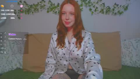 Snapshot of red_lissa chatting on 11/10/25, 12:59 Lissa 3 online show from 11/10/25, 12:59