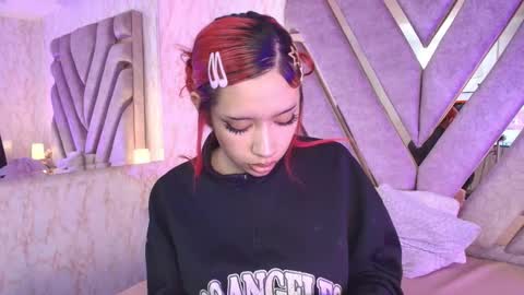 red_pandaa online show from 11/18/25, 03:23