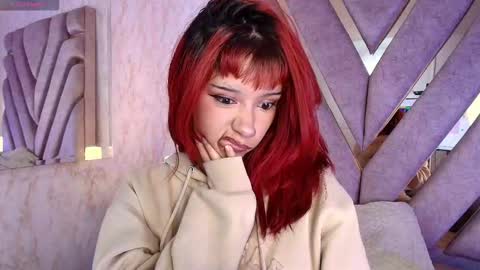 red_pandaa online show from 12/14/25, 04:40