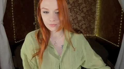 Mia online show from 04/10/26, 04:33