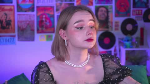 QUEEN OF EVIL online show from 12/23/24, 11:39