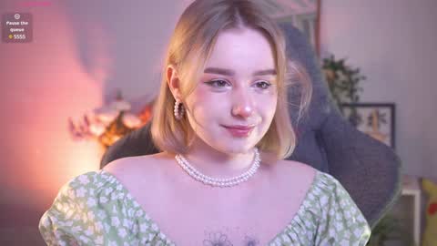 QUEEN OF EVIL online show from 12/26/24, 08:42