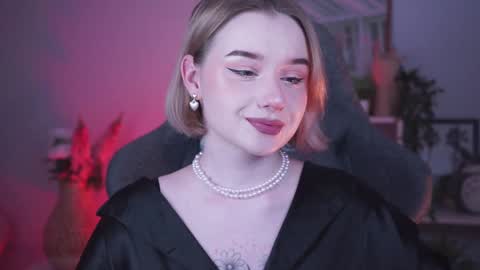 QUEEN OF EVIL online show from 01/12/25, 07:53
