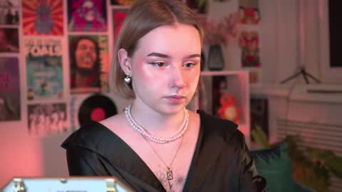 QUEEN OF EVIL online show from 01/19/25, 07:04