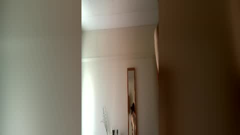 Snapshot of red_room420 chatting on 06/13/26, 07:39 red_room420 online show from 06/13/26, 07:39