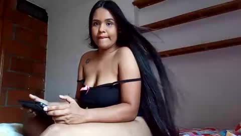 red velvet0203 online show from 10/28/25, 04:09