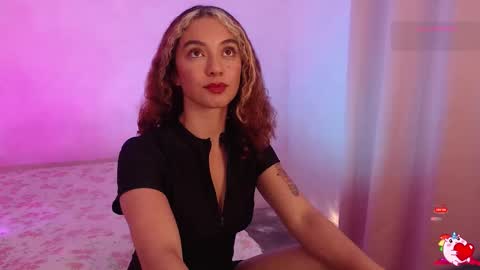 red_velvett0 online show from 11/20/25, 05:07