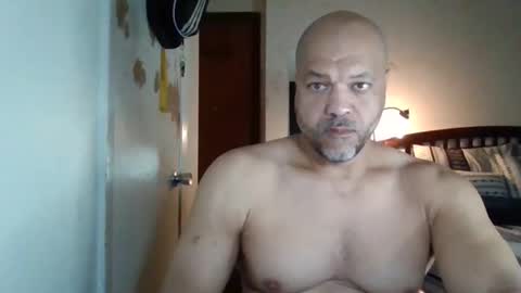 Snapshot of redbone441 chatting on 01/09/26, 01:47 Redbone online show from 01/09/26, 01:47