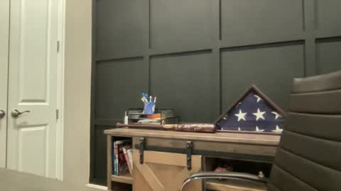 Snapshot of redbull1414 chatting on 02/18/25, 01:55 RedBull online show from 02/18/25, 01:55