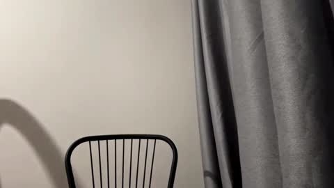 Mia online show from 12/18/25, 12:33