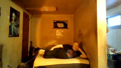 Snapshot of reddragon1195 chatting on 02/02/25, 10:06 reddragon1195 online show from 02/02/25, 10:06