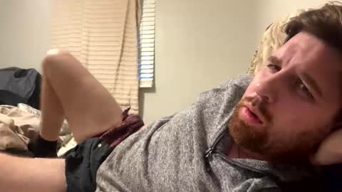 Snapshot of reddrockett69 chatting on 02/21/26, 01:01 Ali j online show from 02/21/26, 01:01